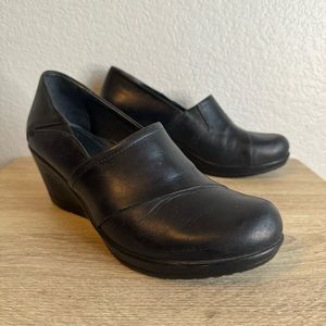 Dansko Women’s Size 40 Black Rosalina Slip Wedge Burnished Shoes Leather